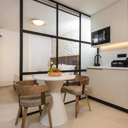 Sentio Apartman Liménasz